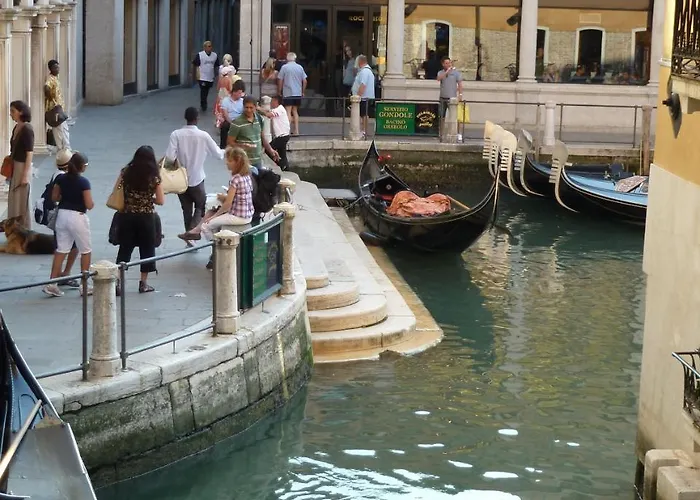 Ca' Alle Gondolette Daire Venedik